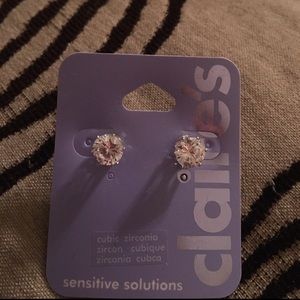 Claire’s Faux Diamond Stud Earrings 💎